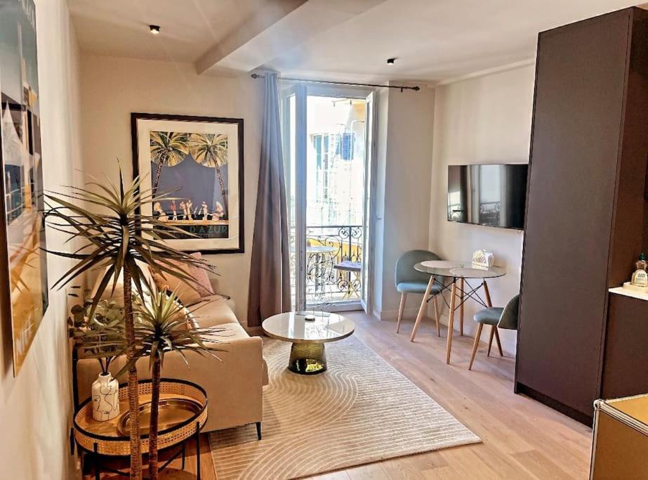 Massena Street, 2 Rooms Balcony Ницца Экстерьер фото
